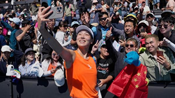 开云app官网下载教程-澳网｜“不专注于网球”反倒接连赢球，王欣瑜靠着松弛感成为三十二强中国独苗|大满贯|wta250|奥斯塔彭科|女单|比赛_新浪体育_新浪新闻